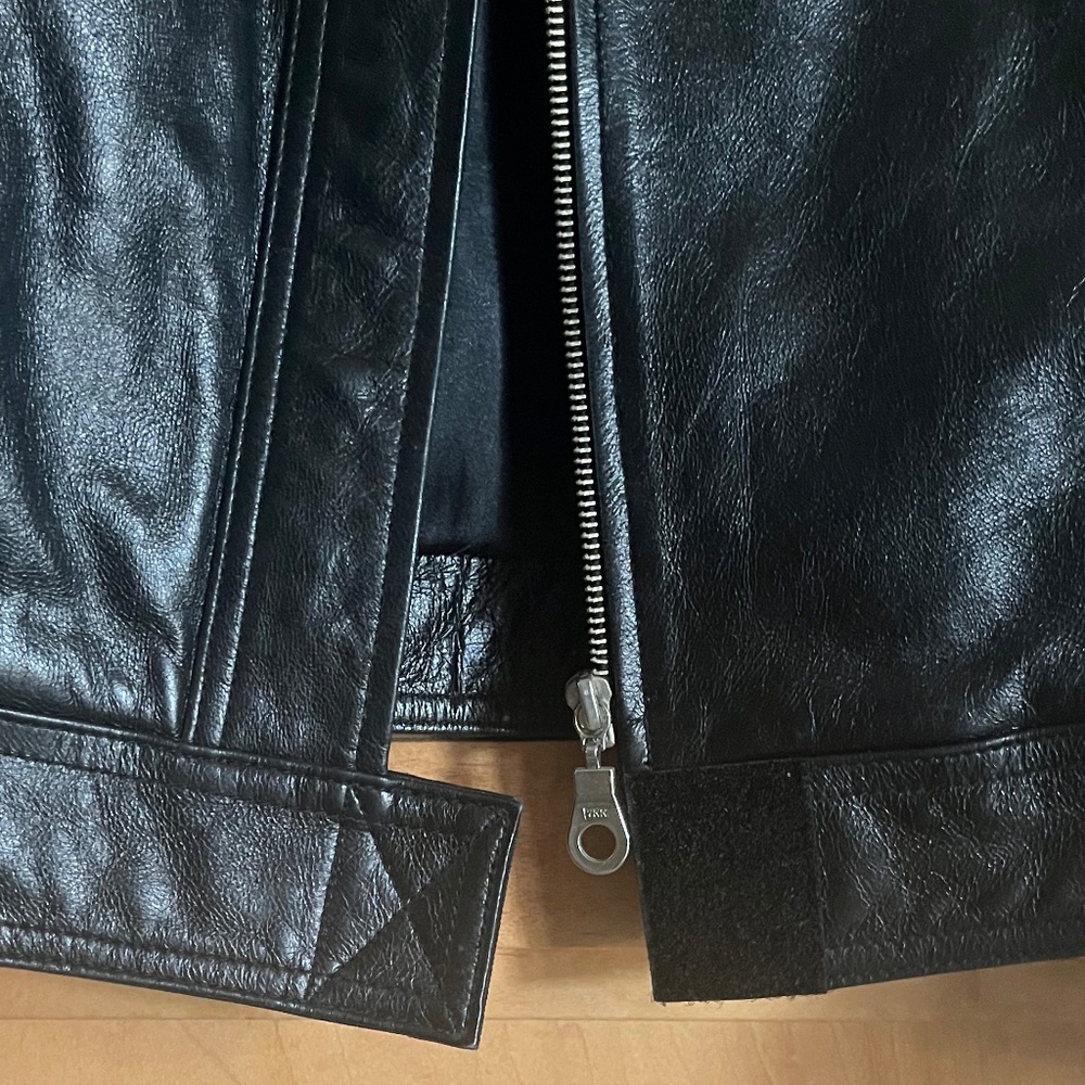 Black Leather Jacket   Satin Lined   Like New   Women's Small - Picture 6 of 15